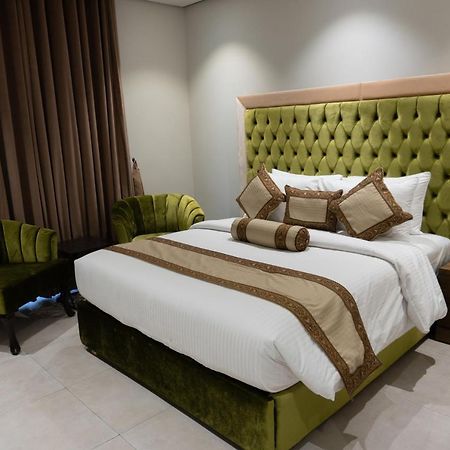 Trivelles Executive Suites Islamabad Eksteriør billede