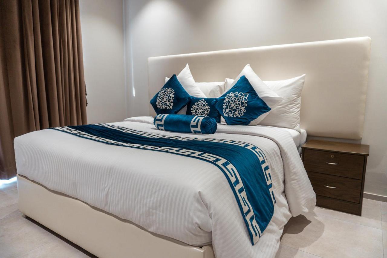 Trivelles Executive Suites Islamabad Eksteriør billede