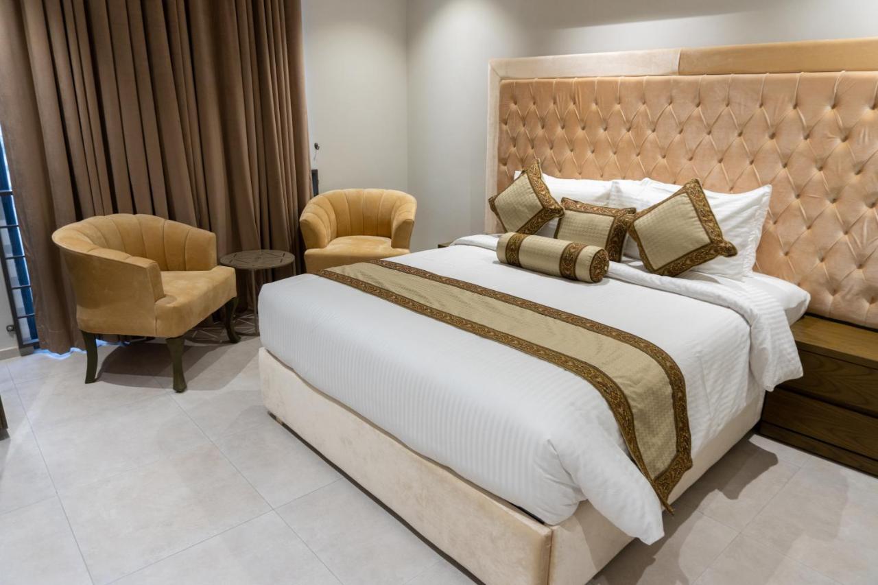 Trivelles Executive Suites Islamabad Eksteriør billede